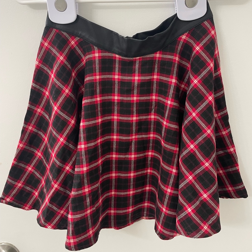 Plaid skirt in a small (forever21)